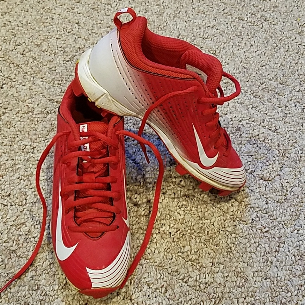 Nike boys baseball cleats, size 3.5 youth